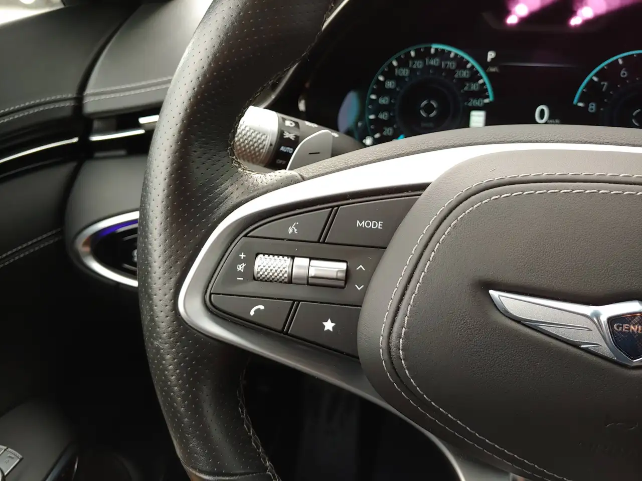 Genesis GV70 - Image 22