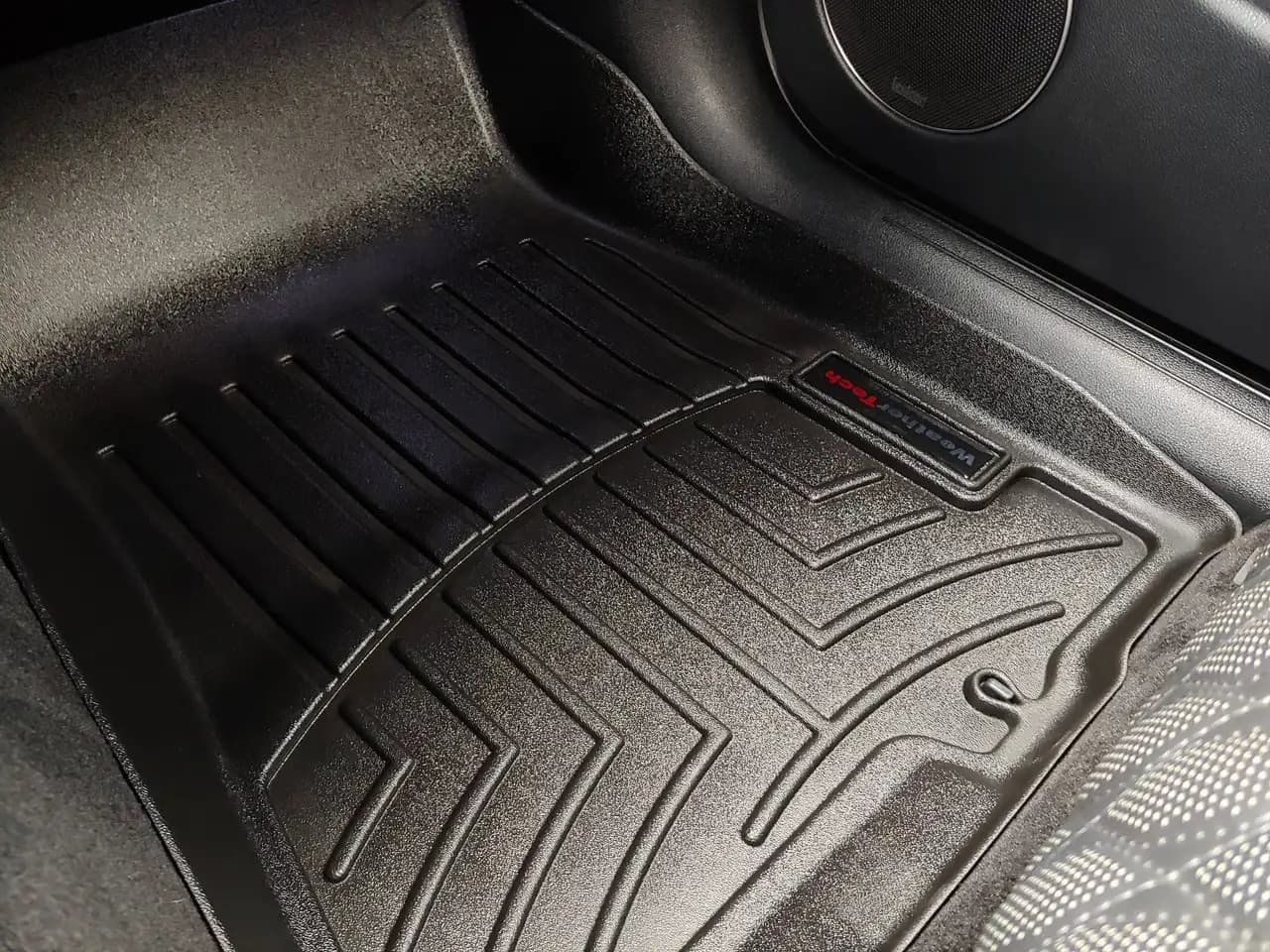 Genesis GV70 - Image 33