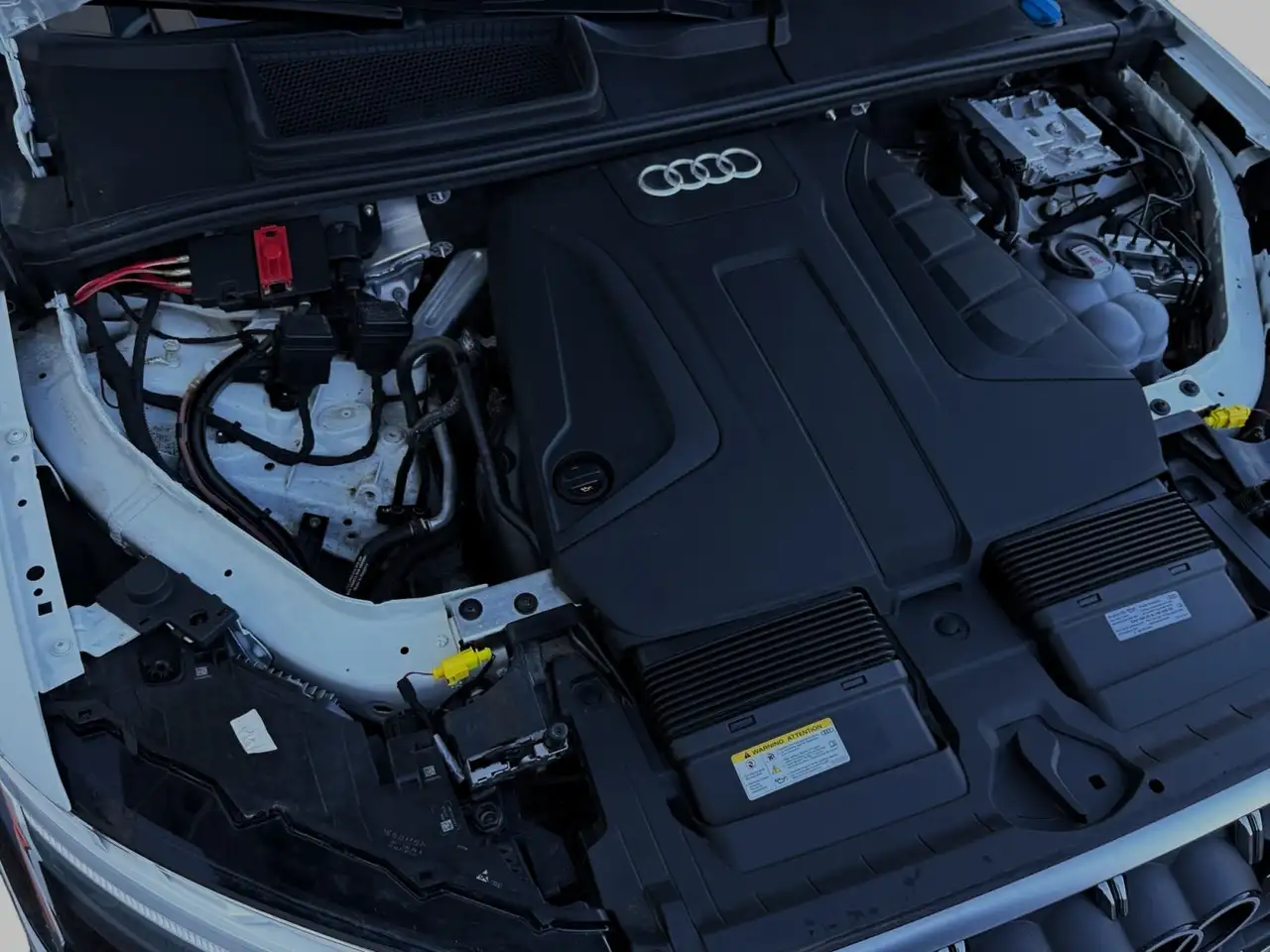 Audi Q7 - Image 30