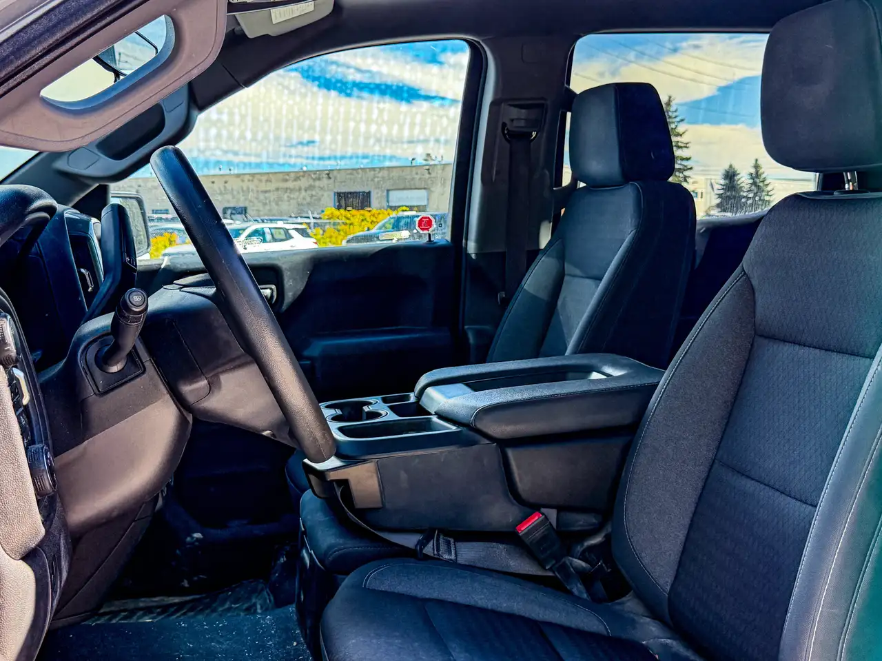 Chevrolet Silverado 1500 - Image 11