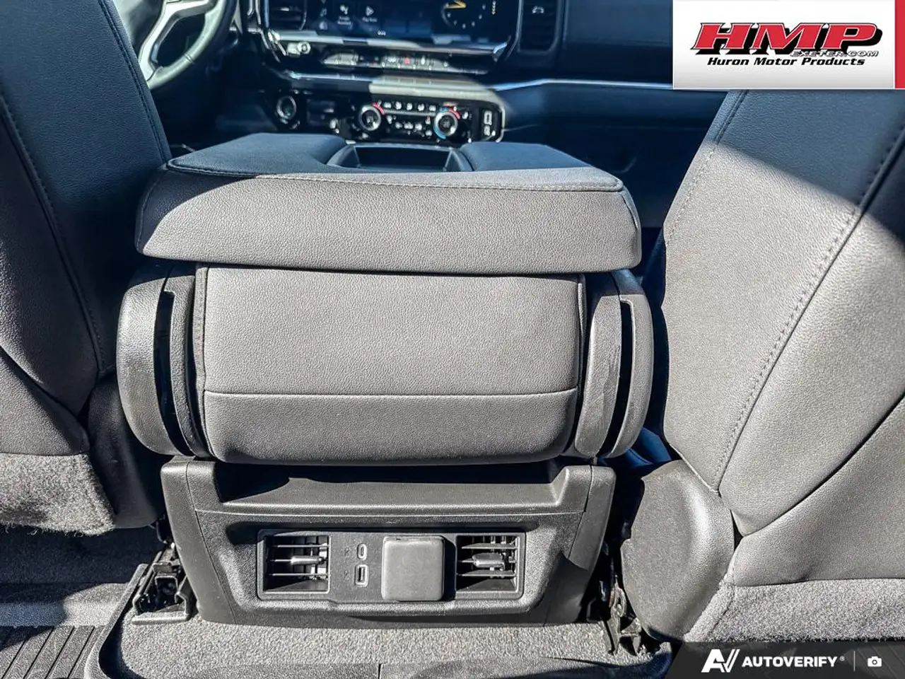 Chevrolet Silverado 1500 - Image 27