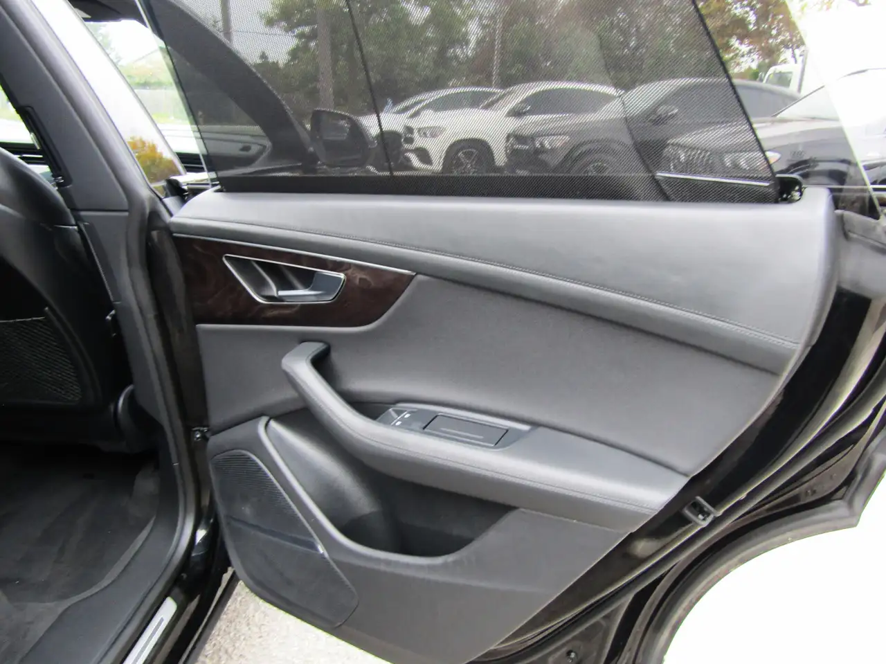 Audi Q8 - Image 14
