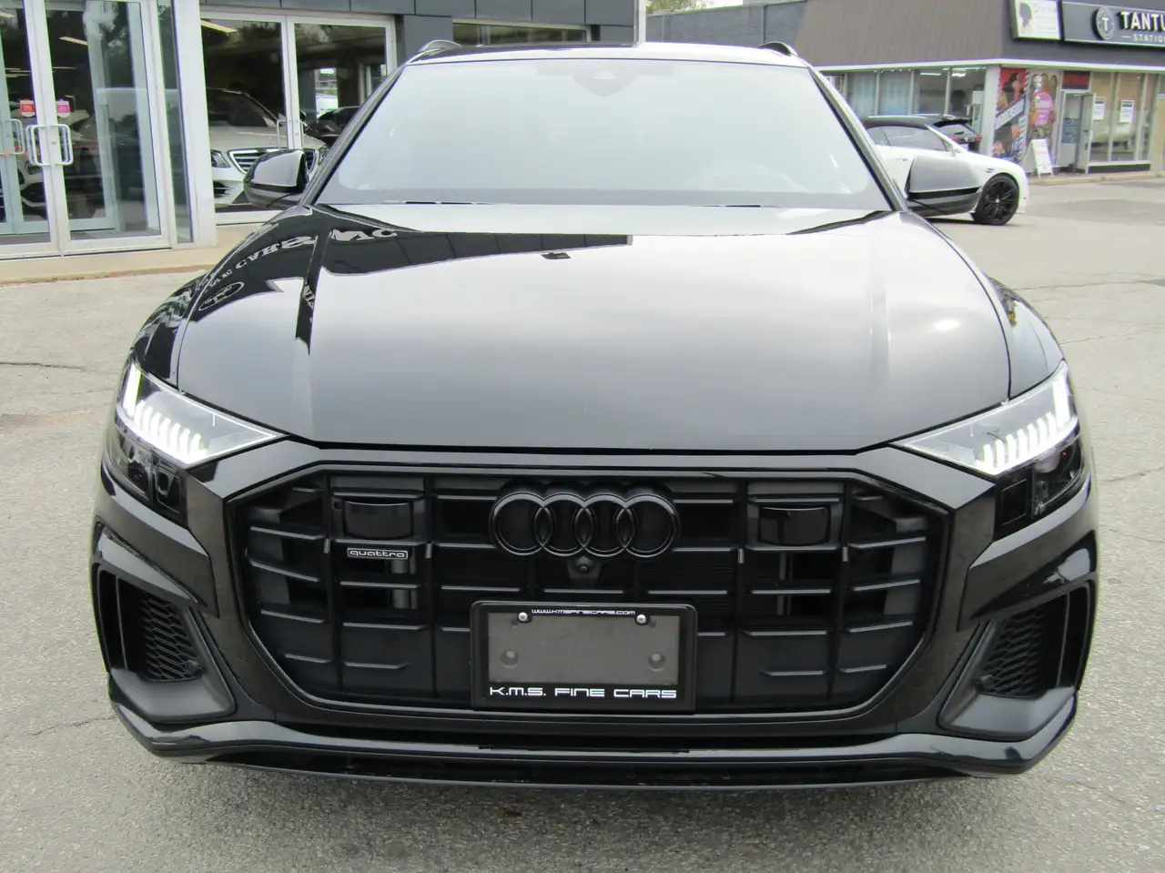 Audi Q8 - Image 2