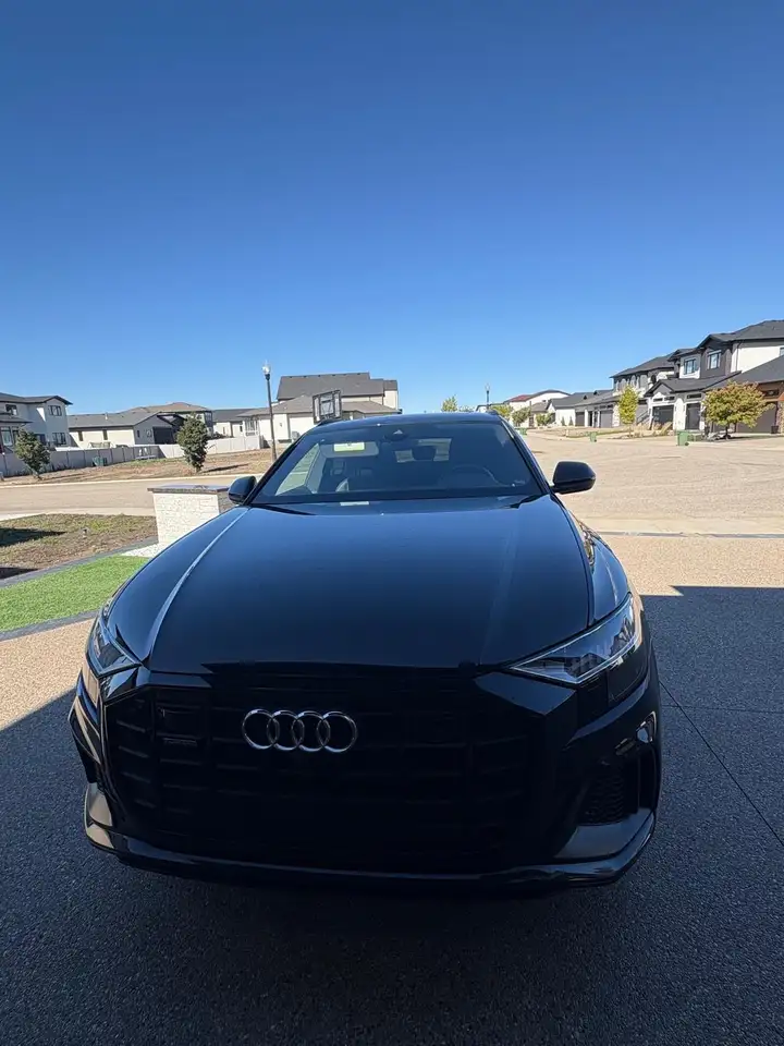 Audi Q8 - Image 2