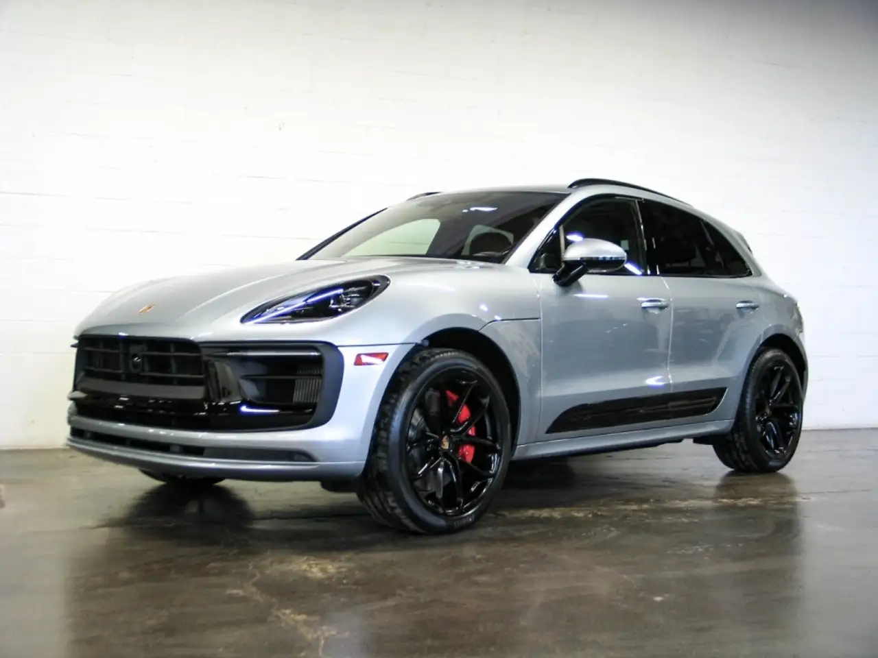 Porsche Macan - Image 18