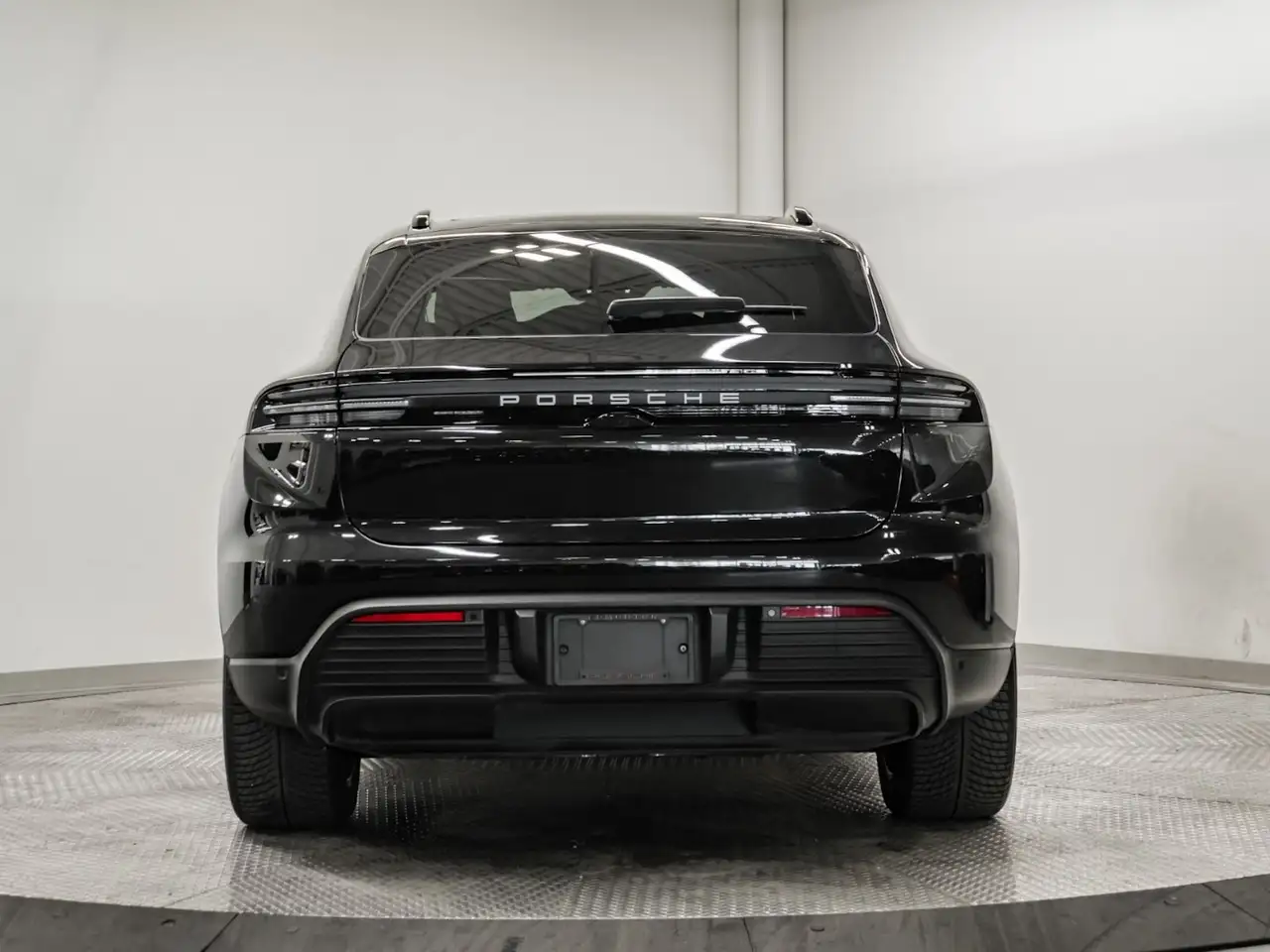 Porsche Macan - Image 6