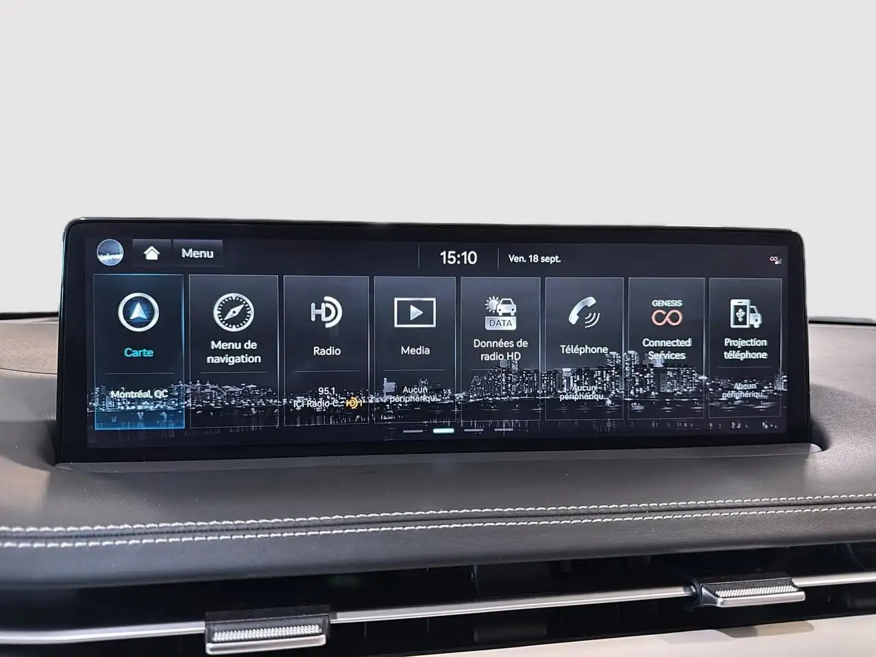 Genesis GV70 - Image 30