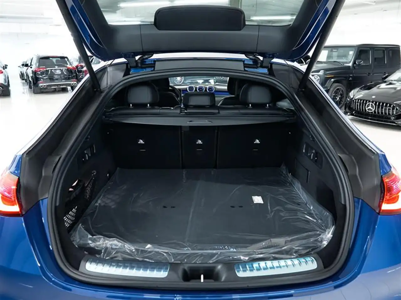 Mercedes-Benz GLC - Image 17
