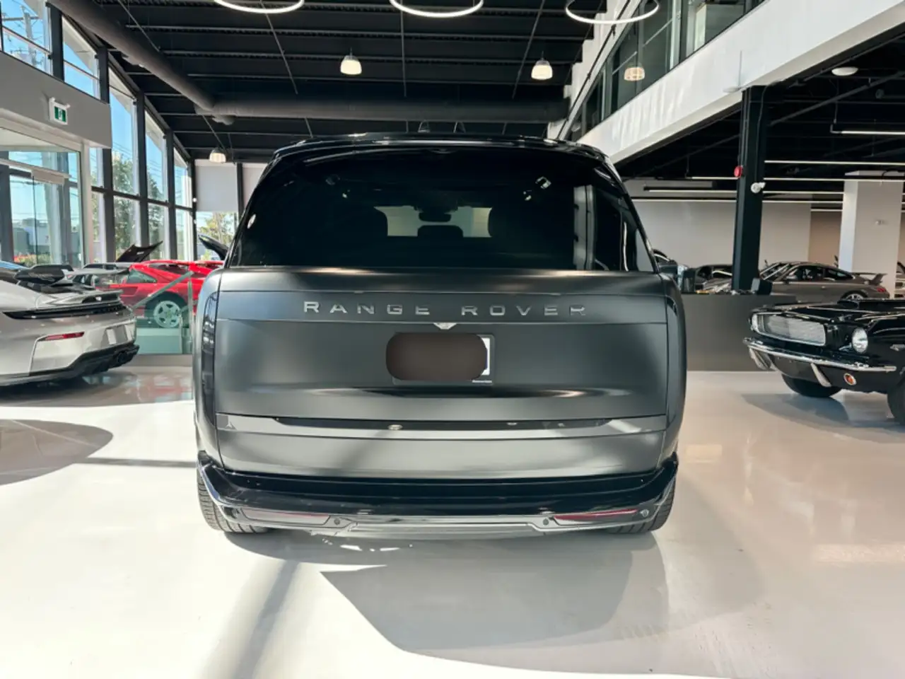 Land Rover Range Rover - Image 15