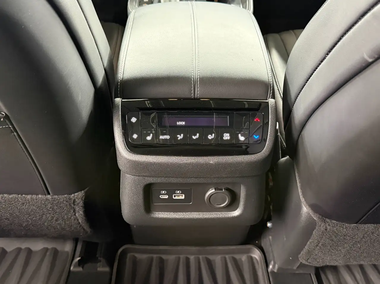 Infiniti QX60 - Image 24