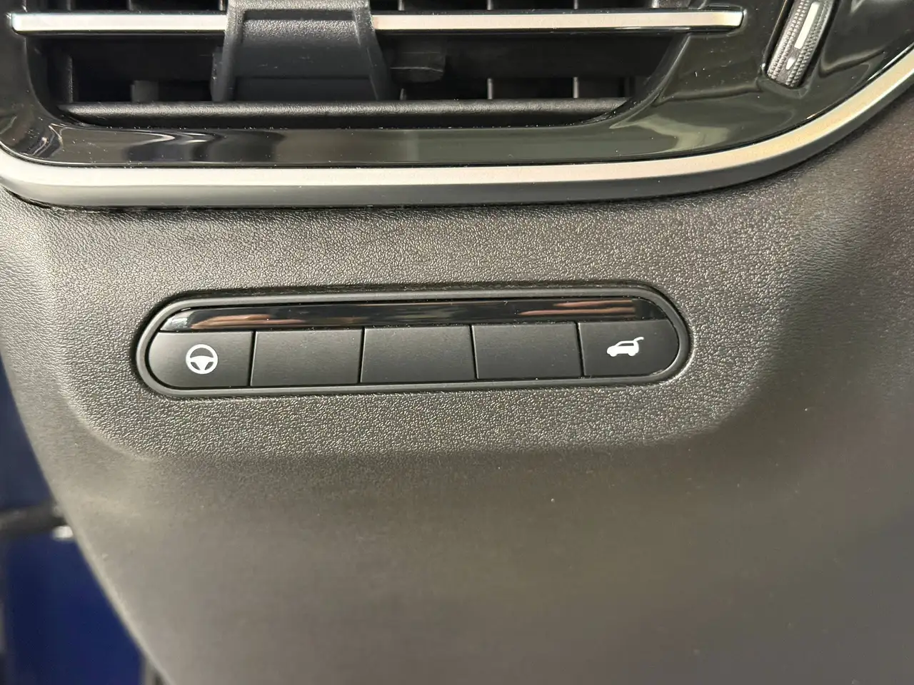 Infiniti QX60 - Image 11