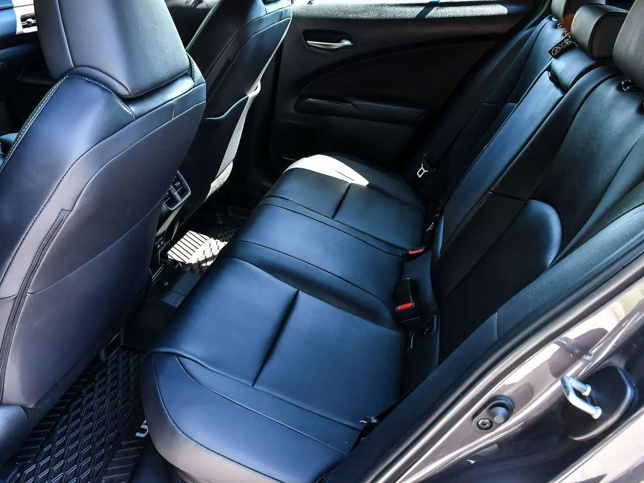 Lexus UX - Image 19