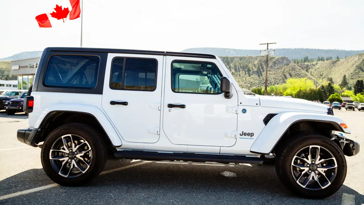 Jeep Wrangler - Image 11