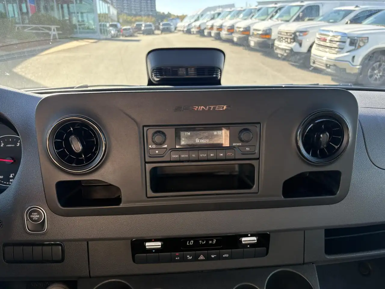 Mercedes-Benz Sprinter - Image 9