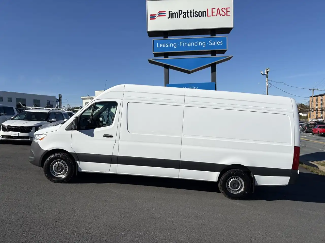 Mercedes-Benz Sprinter - Image 12