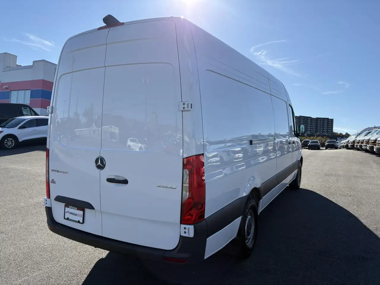 Mercedes-Benz Sprinter - Image 15