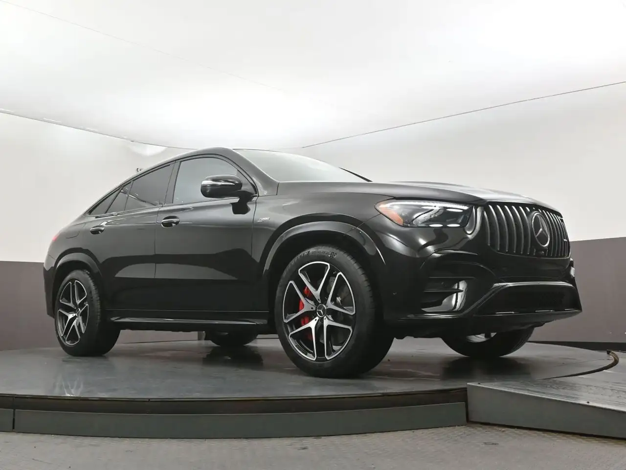 Mercedes-Benz GLE - Image 44