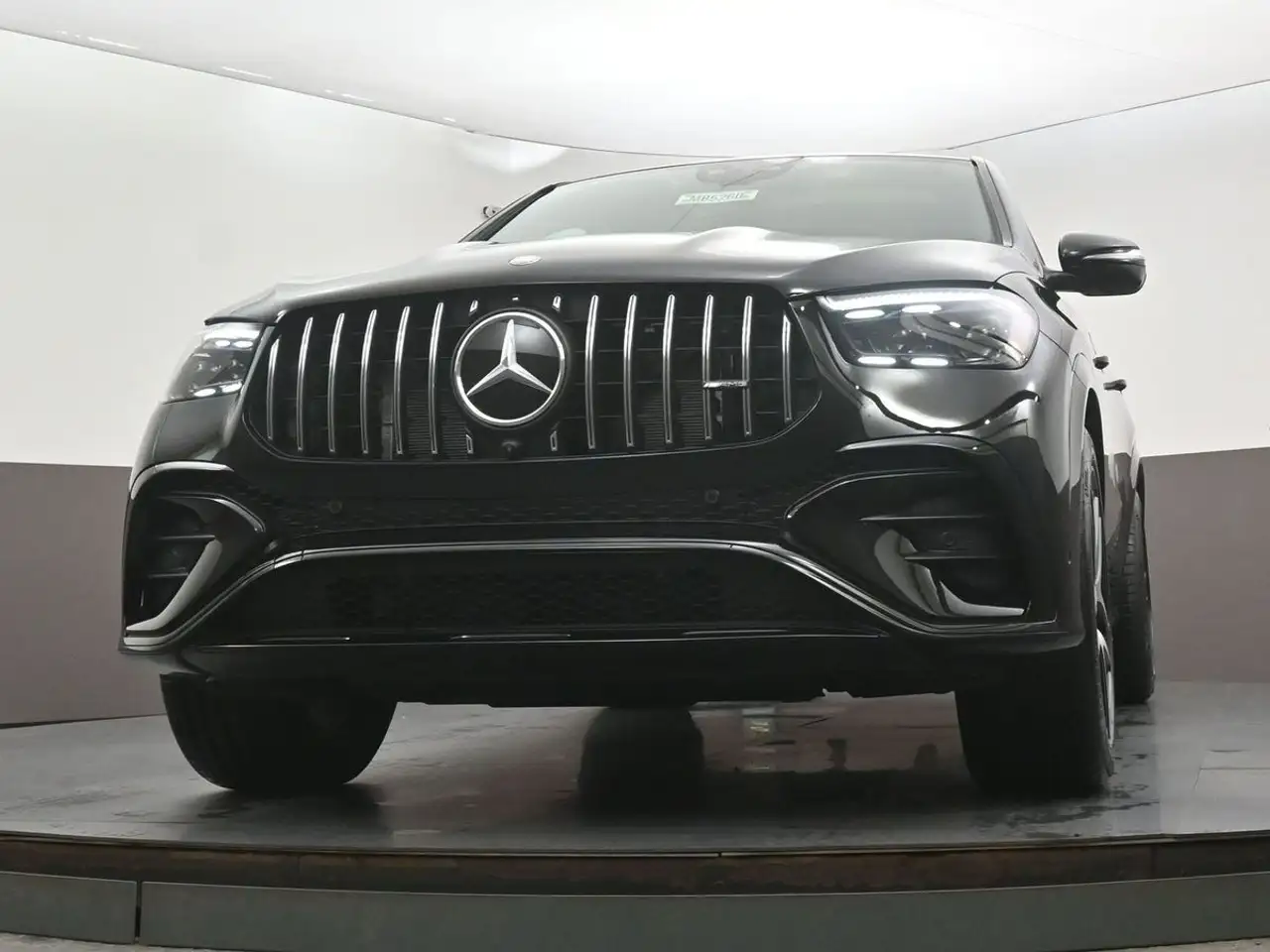 Mercedes-Benz GLE - Image 47