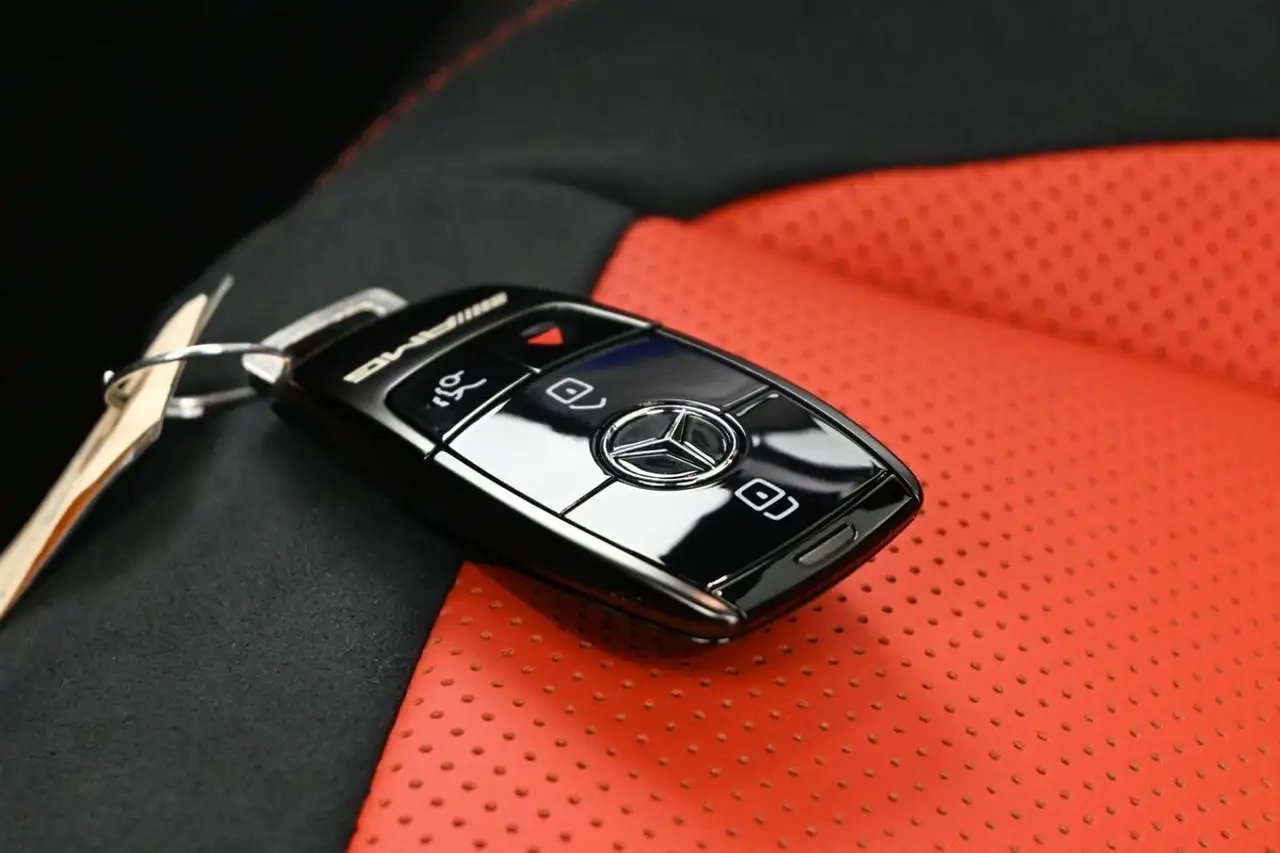 Mercedes-Benz GLE - Image 19