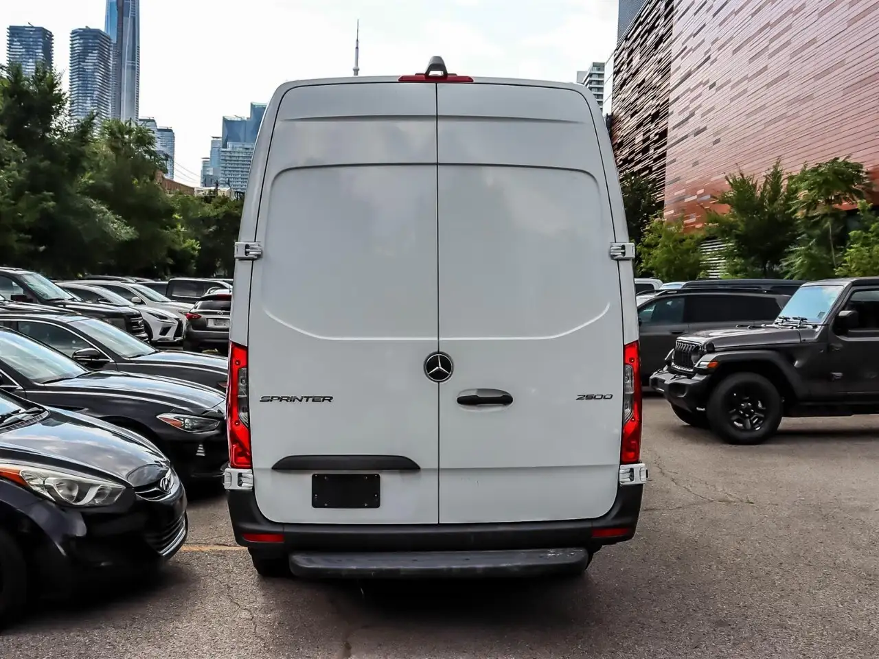 Mercedes-Benz Sprinter - Image 4