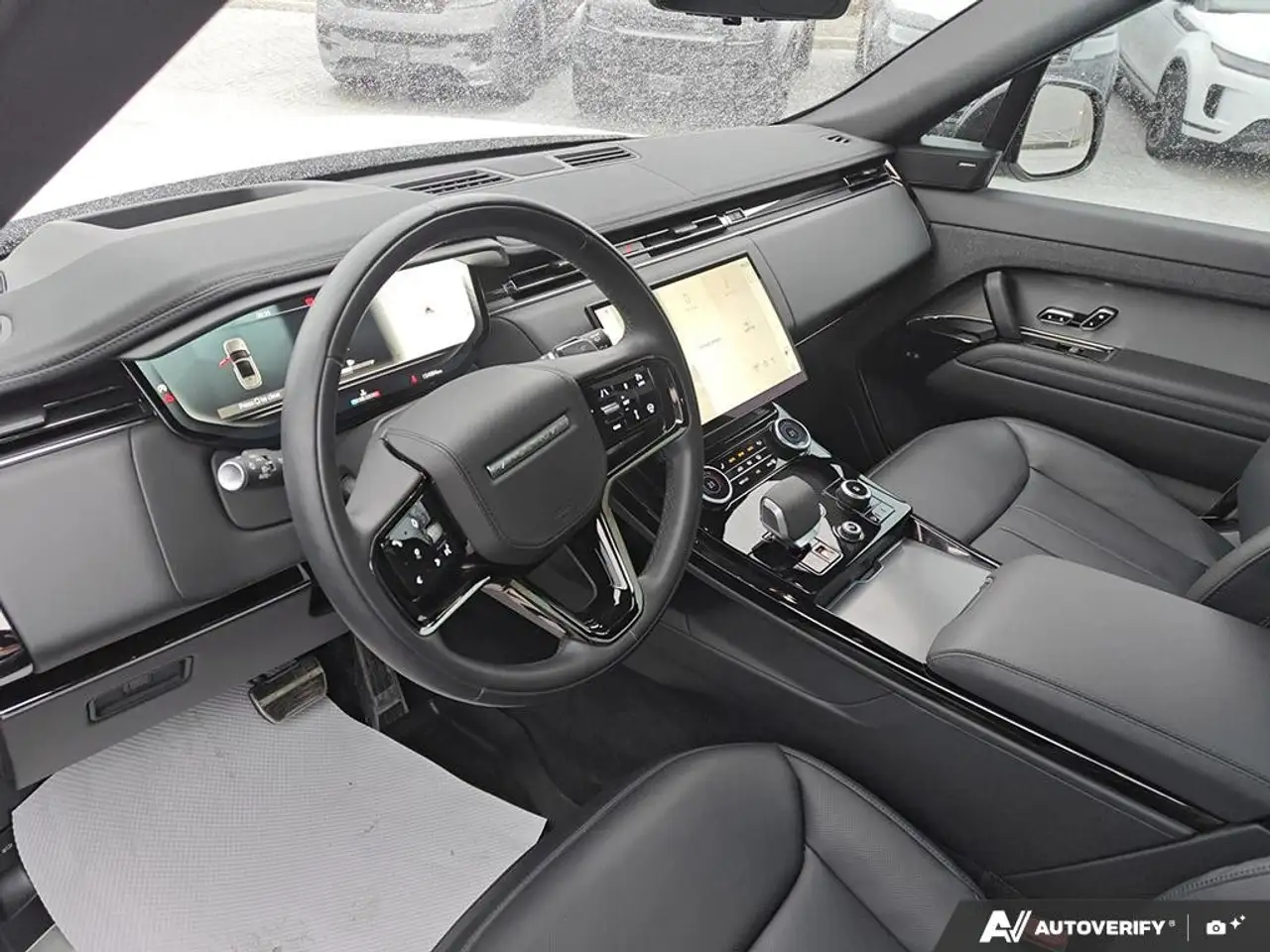Land Rover Range Rover Sport - Image 13