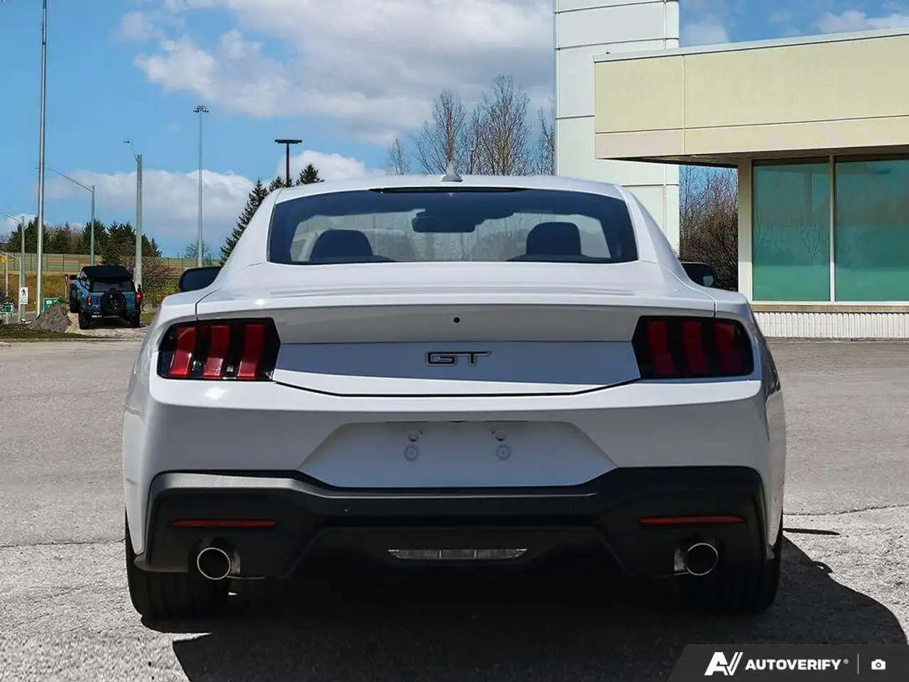 Ford Mustang - Image 7