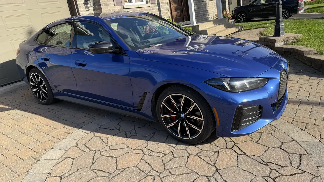 BMW i4 - Image 5
