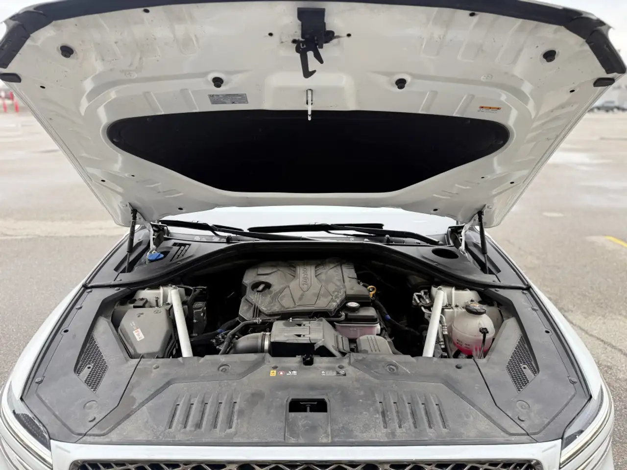 Genesis GV70 - Image 42