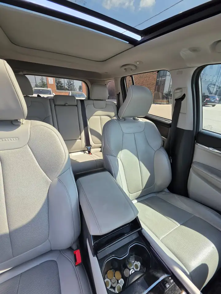 Jeep Grand Cherokee - Image 3