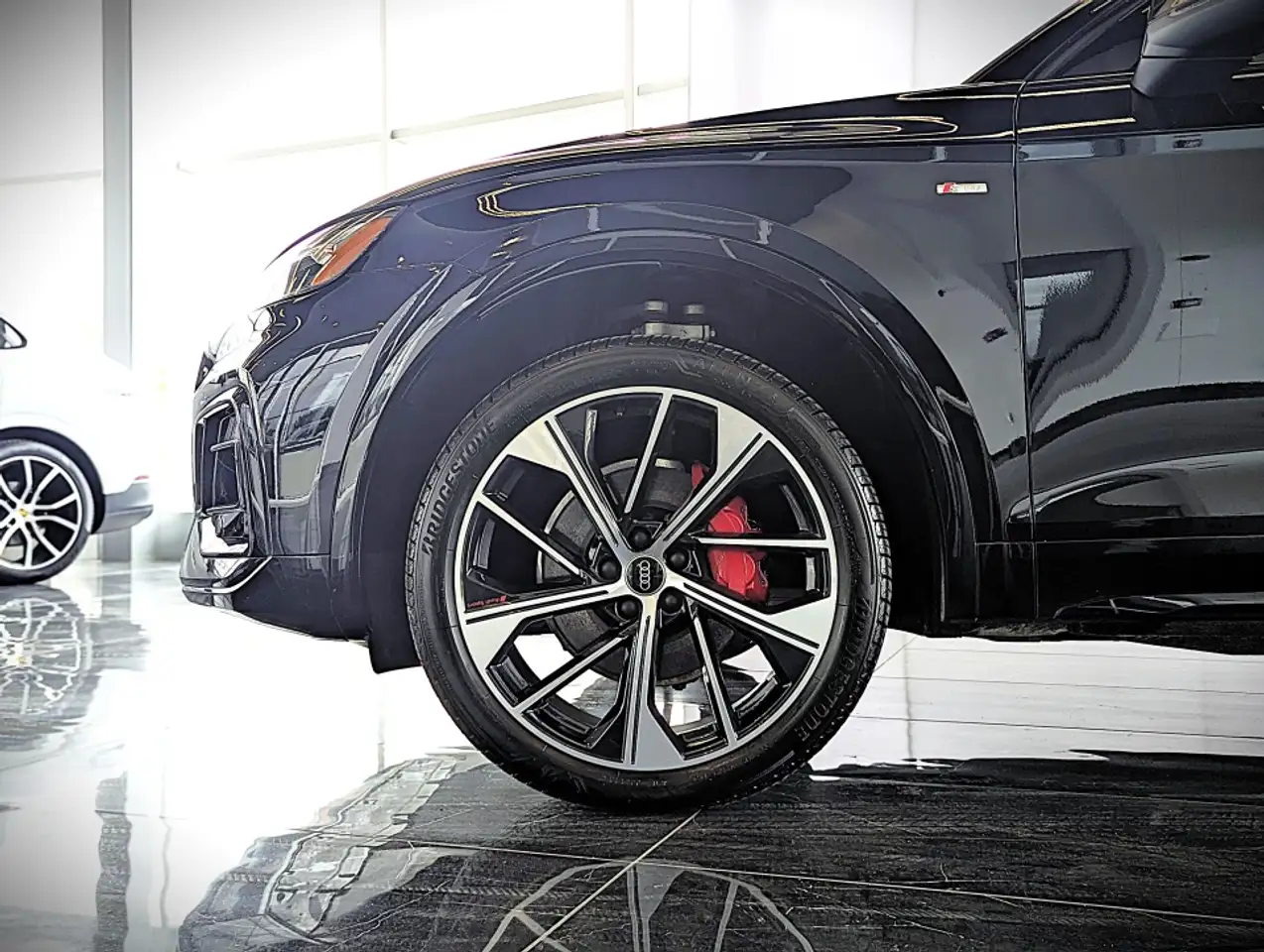 Audi Q5 - Image 11
