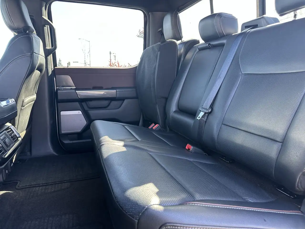 Ford F-150 - Image 22