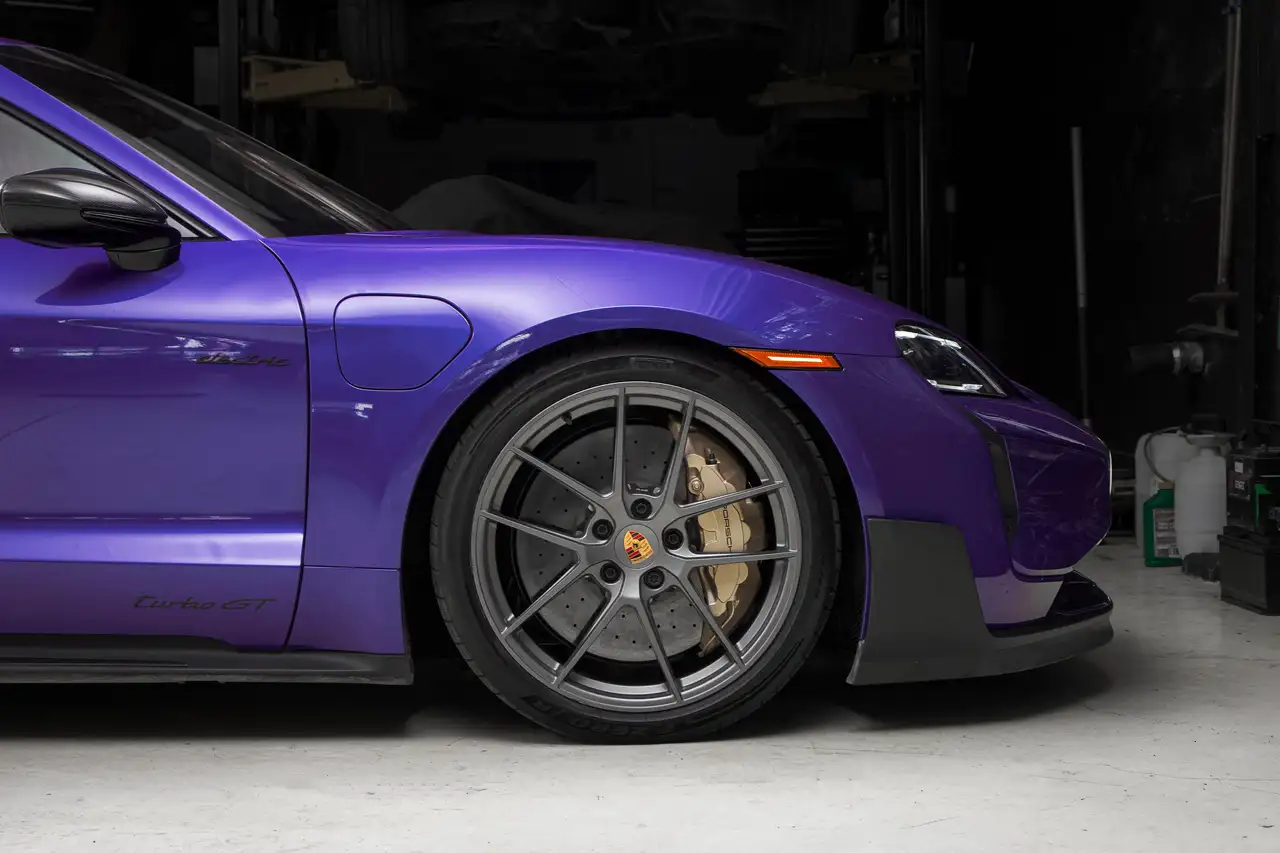 Porsche Taycan - Image 16