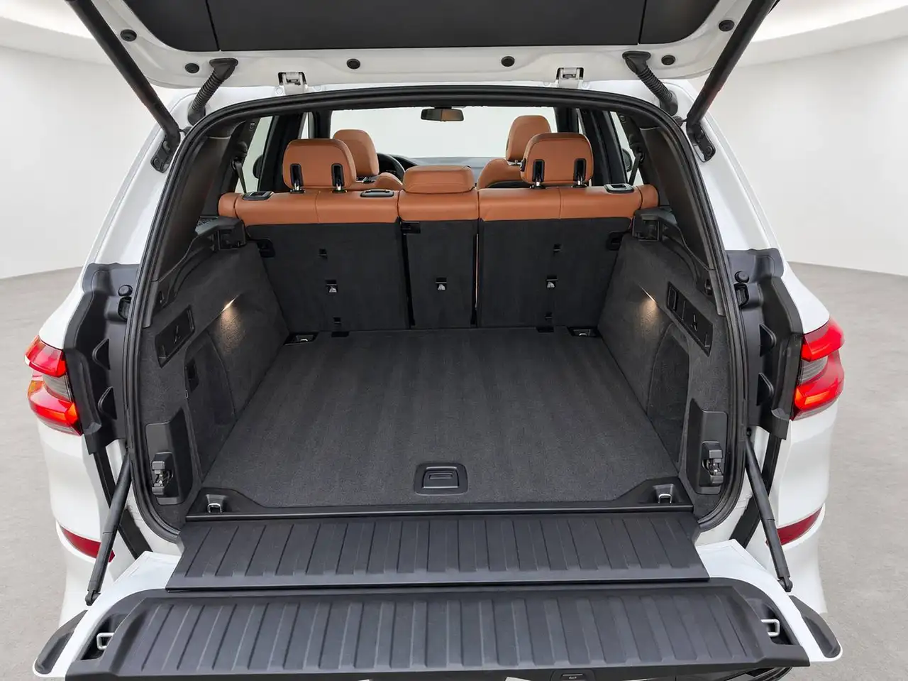 BMW X5 - Image 25