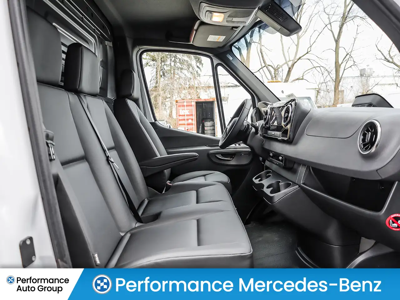 Mercedes-Benz Sprinter - Image 15
