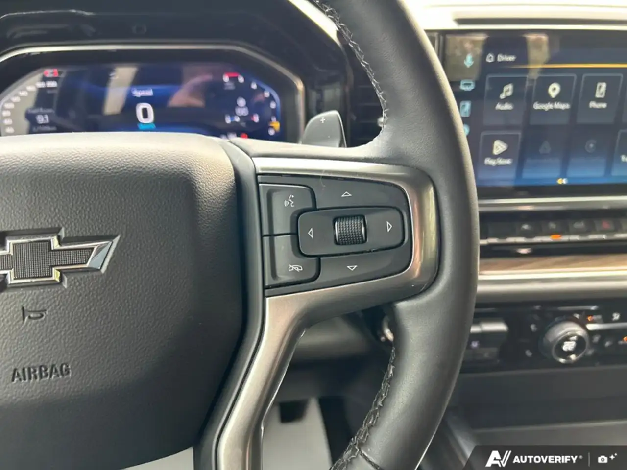 Chevrolet Silverado 1500 - Image 19