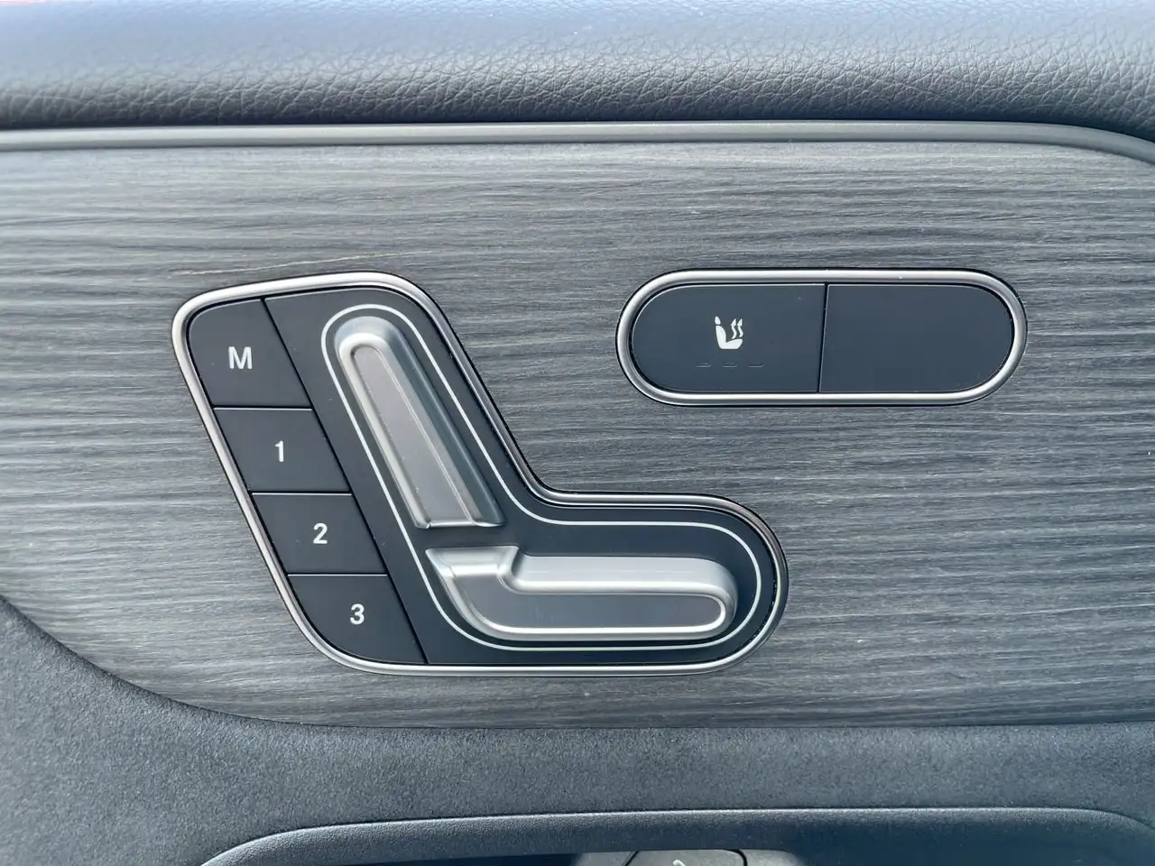 Mercedes-Benz GLB - Image 20