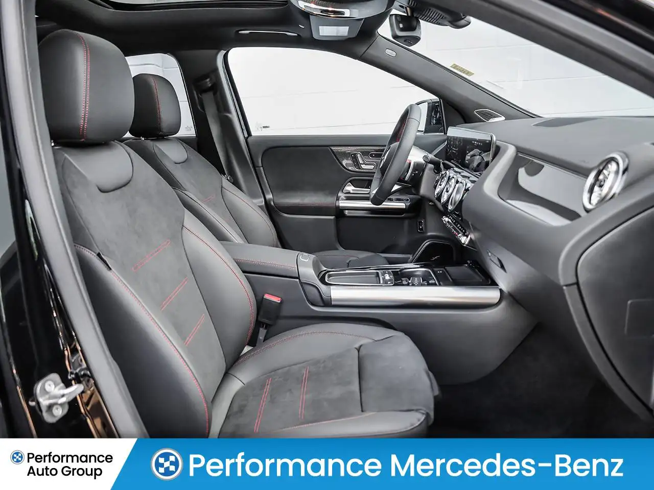 Mercedes-Benz GLA - Image 14