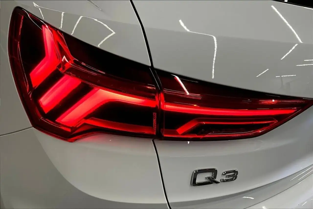 Audi Q3 - Image 24