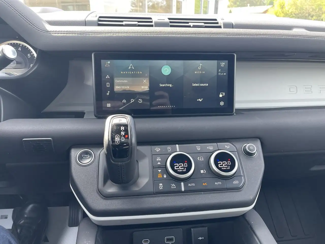 Land Rover Defender - Image 14