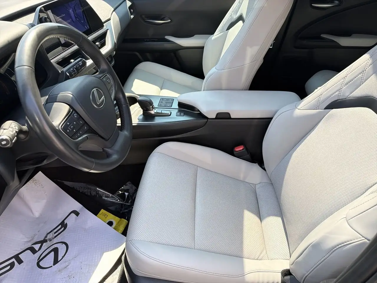 Lexus UX - Image 19