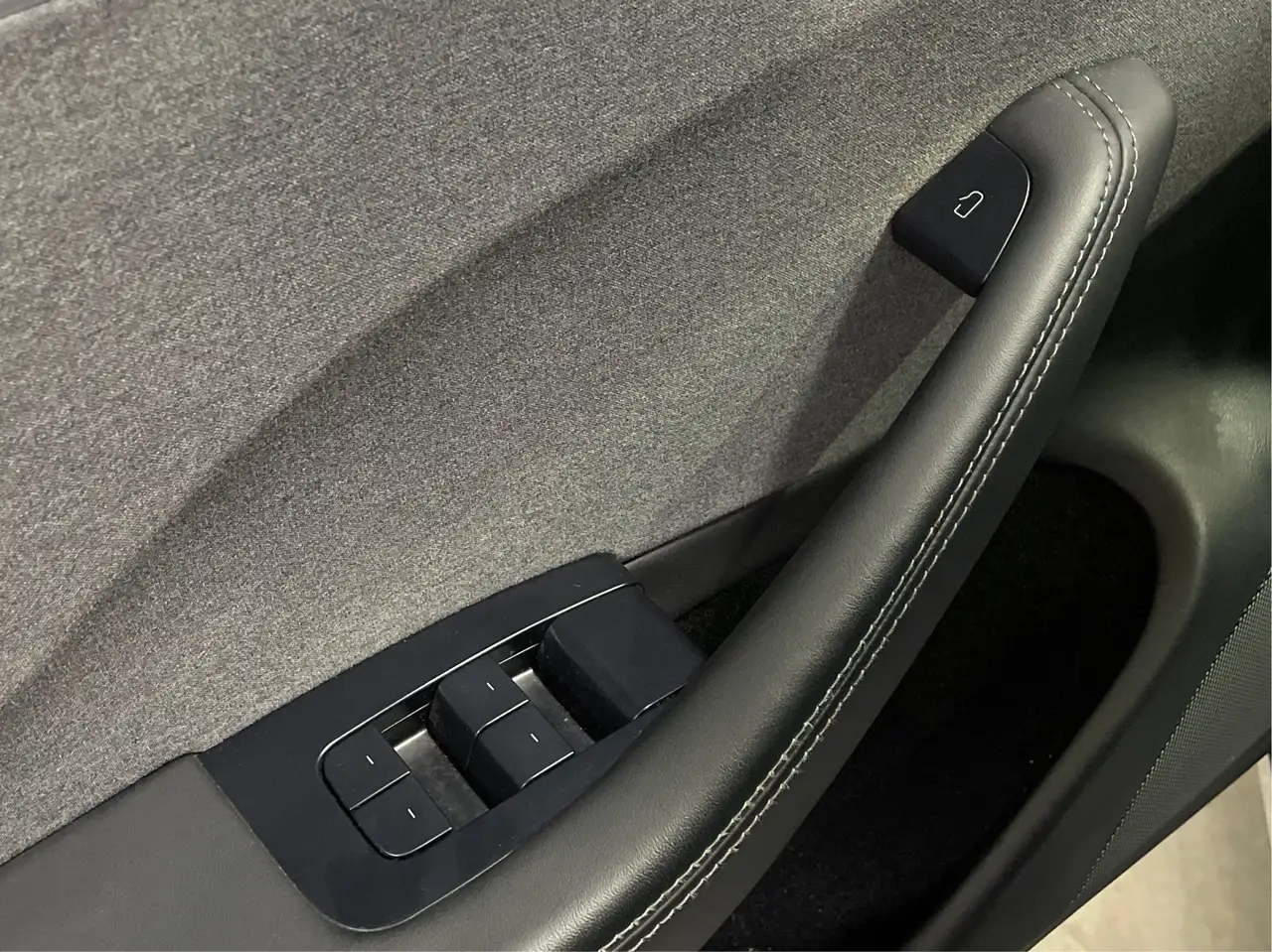 Tesla Model 3 - Image 21