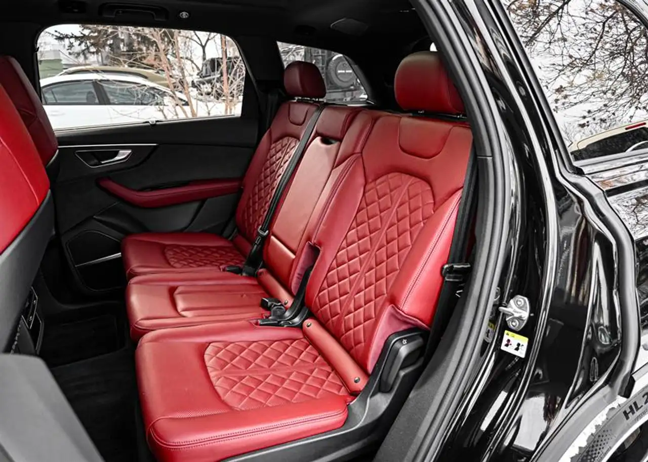Audi SQ7 - Image 11