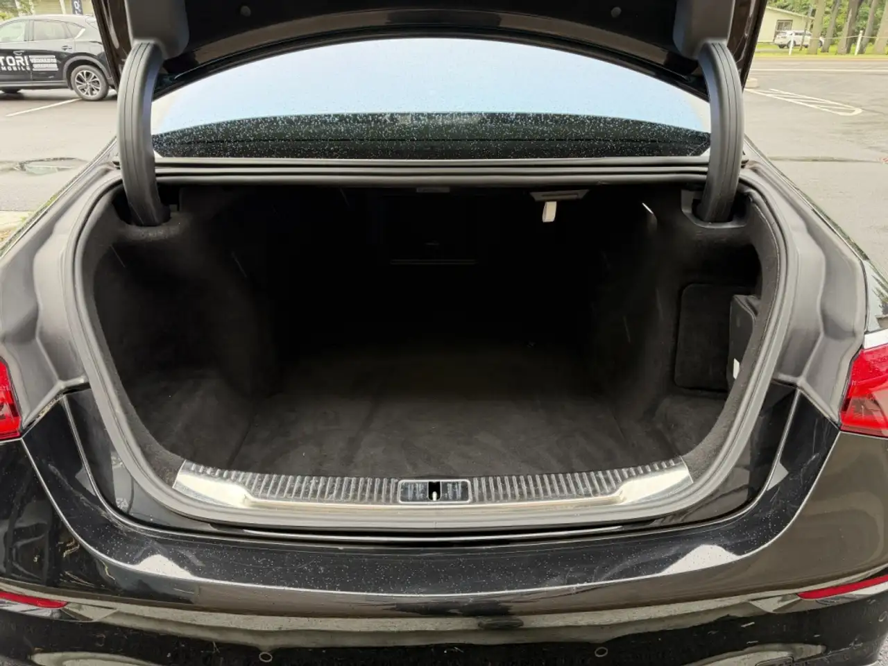Mercedes-Benz S-Class - Image 9