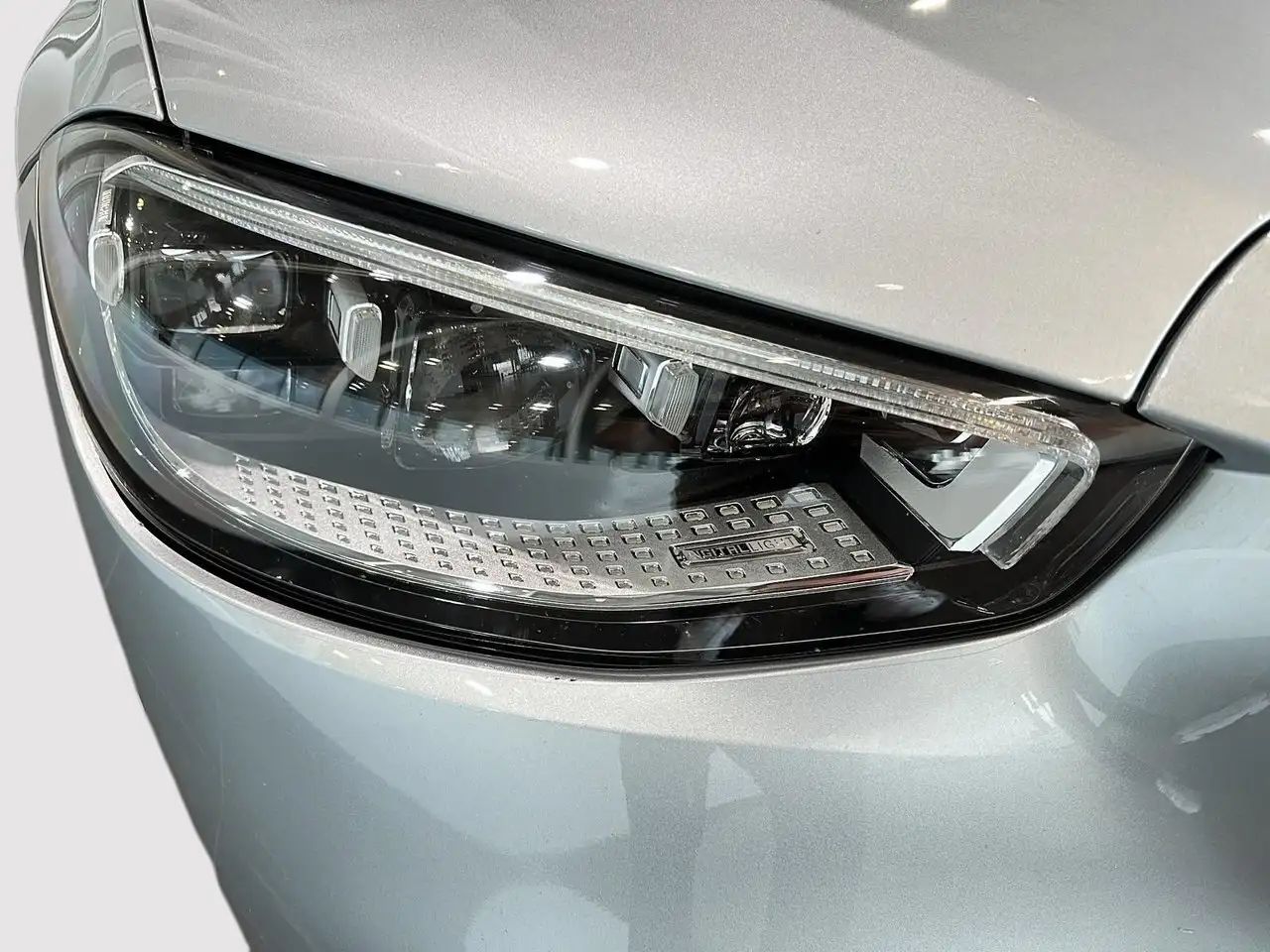 Mercedes-Benz S-Class - Image 18
