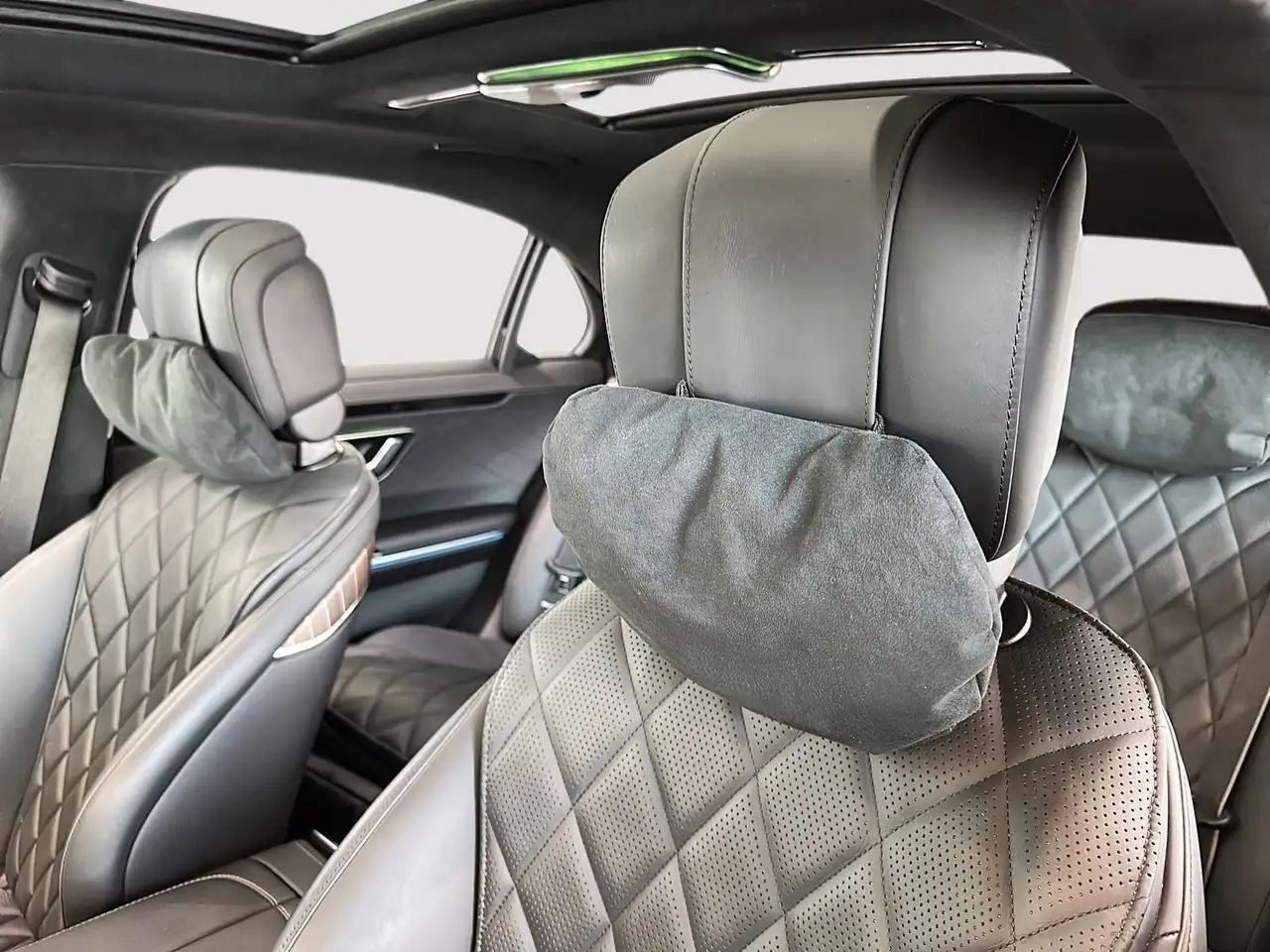 Mercedes-Benz S-Class - Image 13