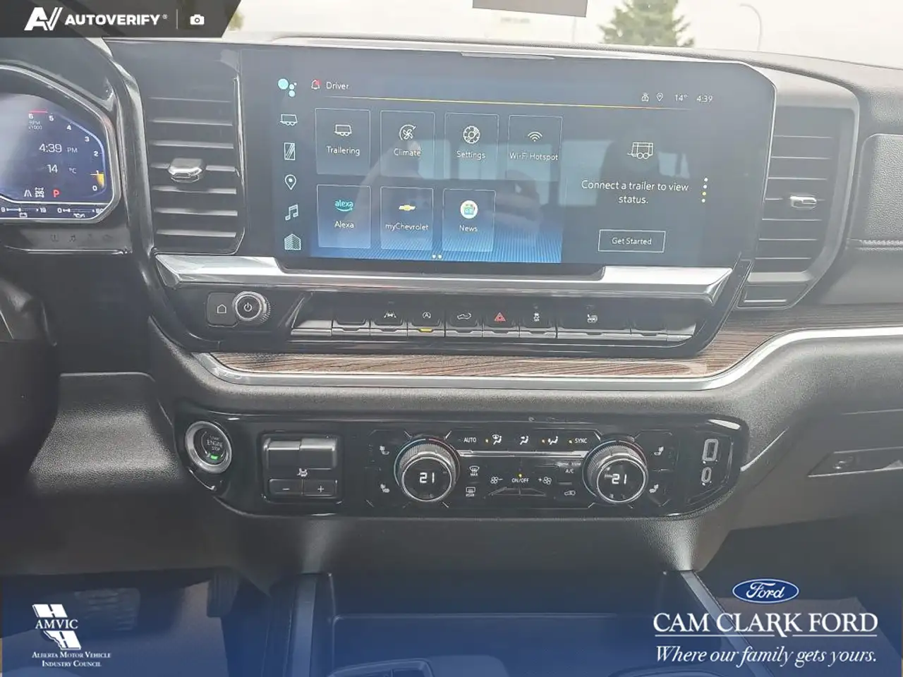 Chevrolet Silverado 1500 - Image 19