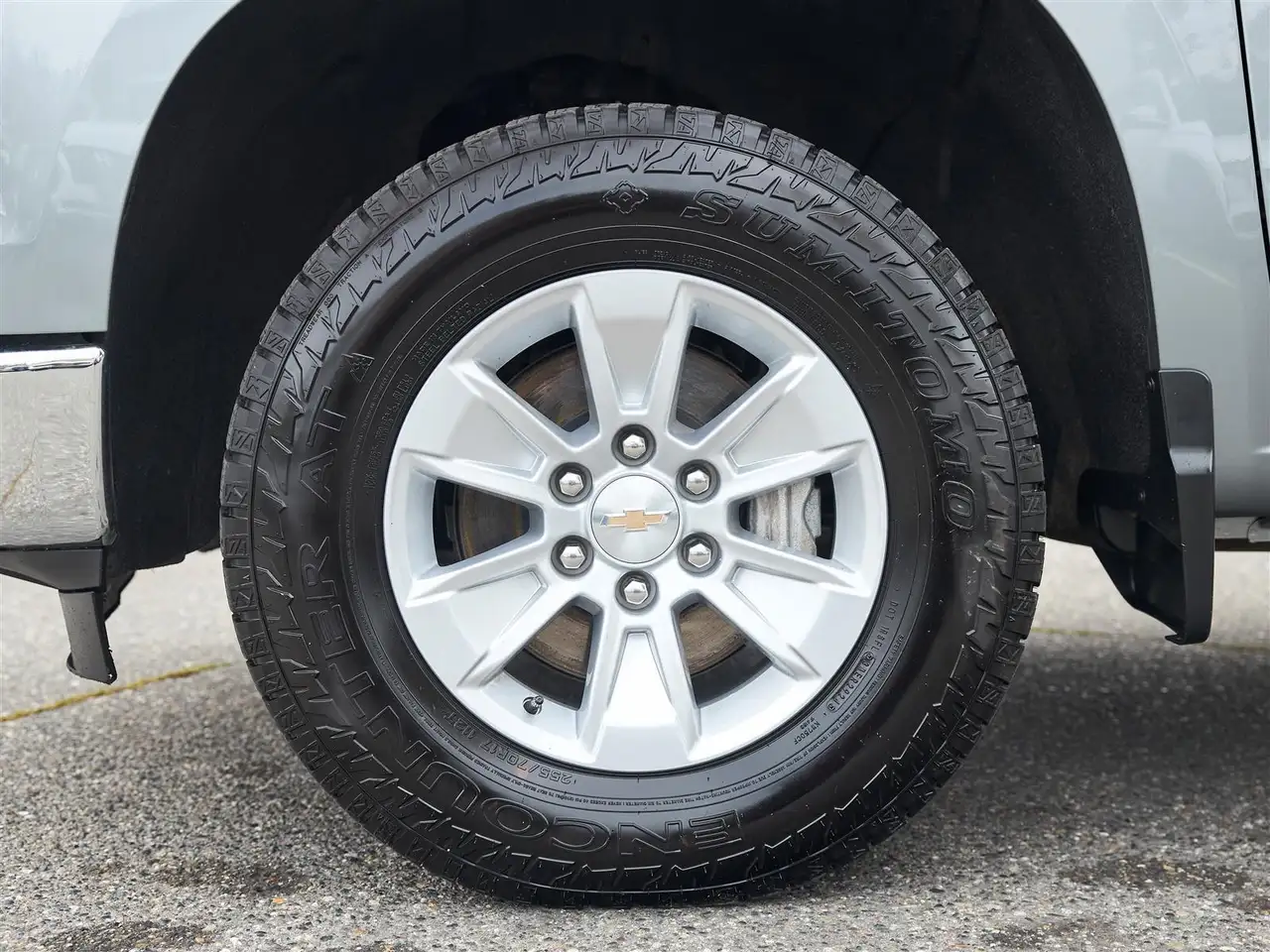 Chevrolet Silverado 1500 - Image 16