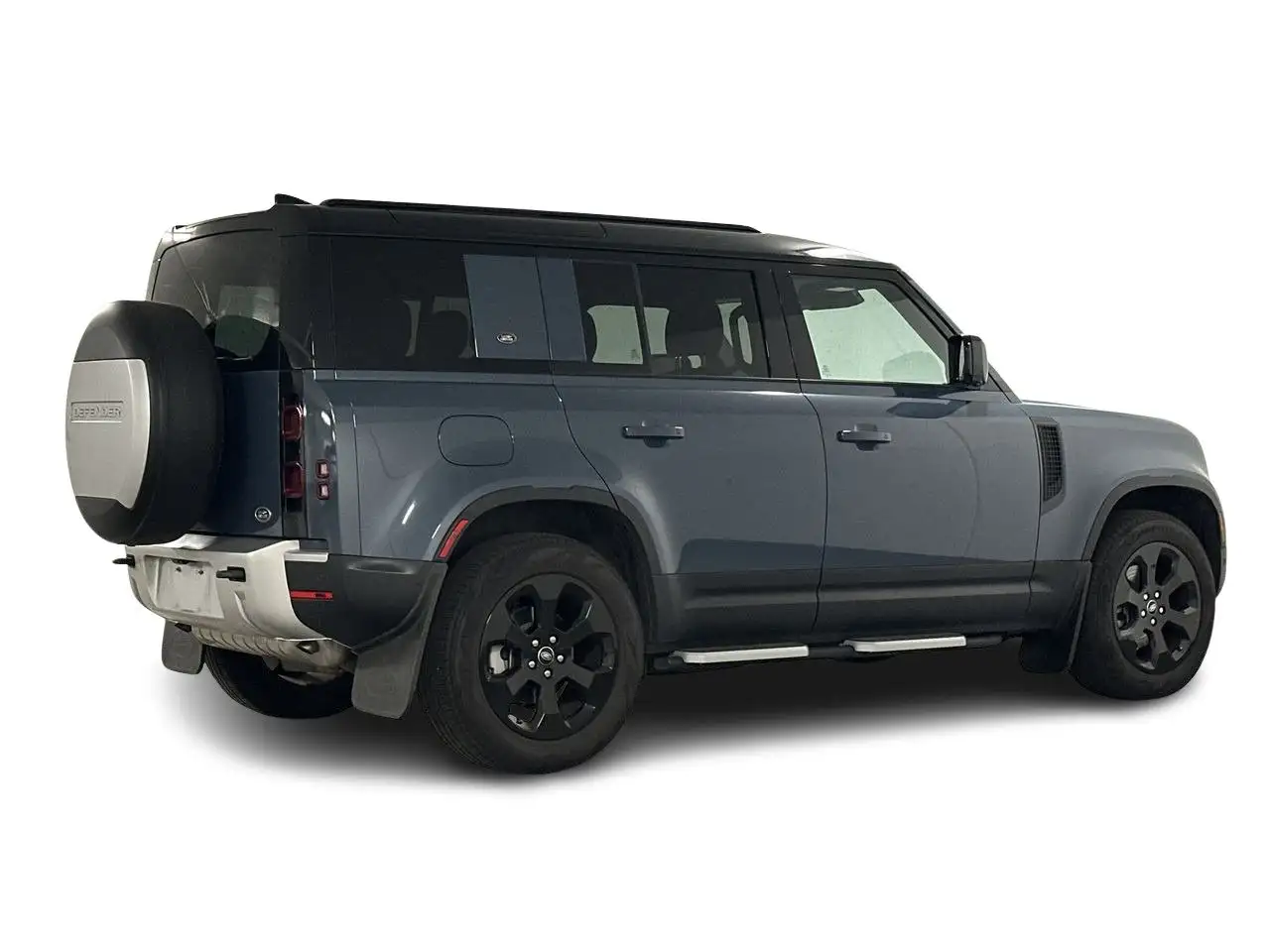Land Rover Defender - Image 15