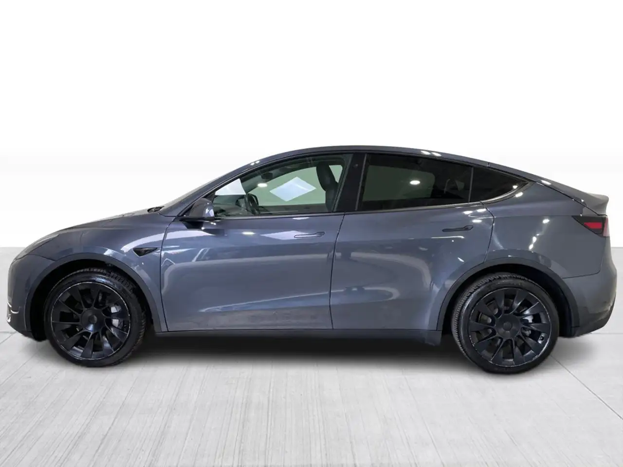 Tesla Model Y - Image 11
