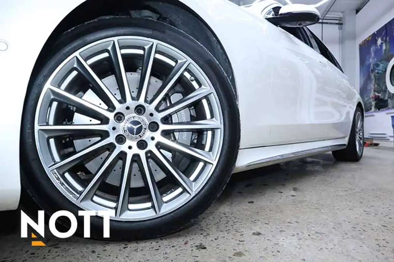 Mercedes-Benz S-Class - Image 9